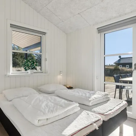 1110 * Bjerregård