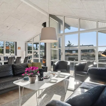 1110 * Bjerregård